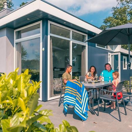 Europarcs De Biesbosch Hotell Willemsdorp Exteriör bild
