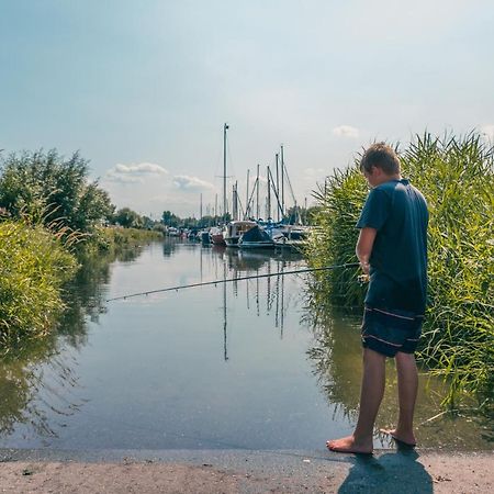 Europarcs De Biesbosch Hotell Willemsdorp Exteriör bild
