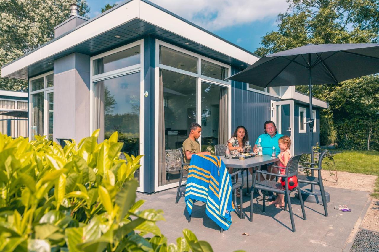 Europarcs De Biesbosch Hotell Willemsdorp Exteriör bild