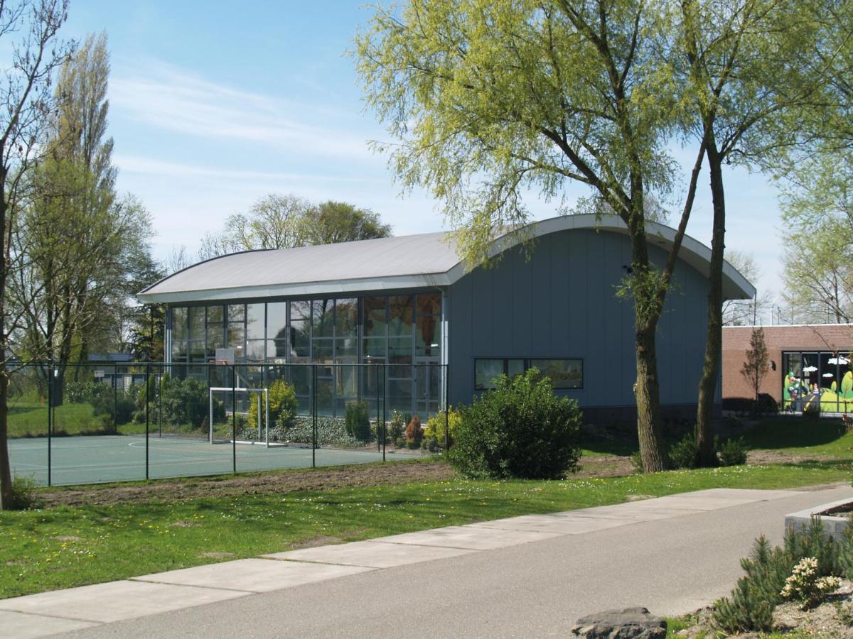 Europarcs De Biesbosch Hotell Willemsdorp Exteriör bild