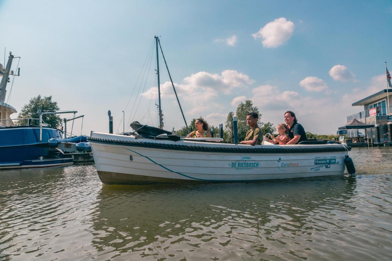 Europarcs De Biesbosch Hotell Willemsdorp Exteriör bild