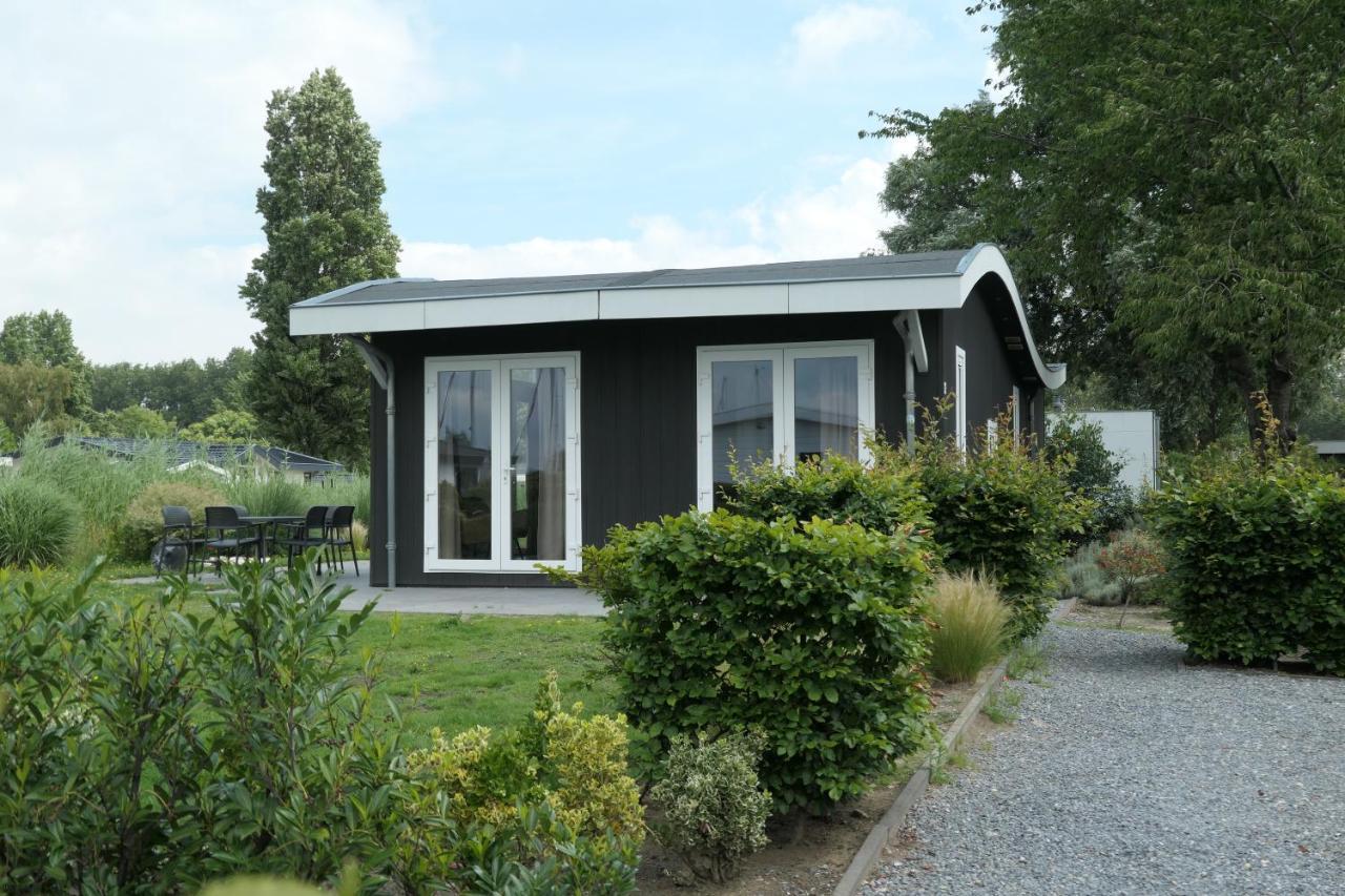 Europarcs De Biesbosch Hotell Willemsdorp Rum bild