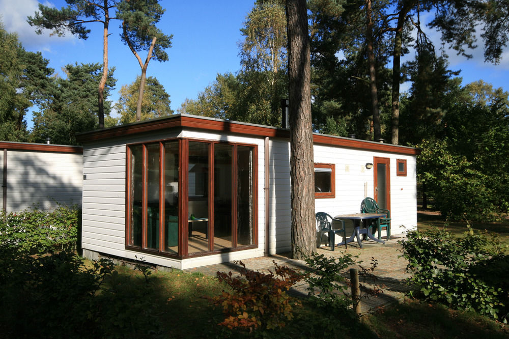 Europarcs De Biesbosch Hotell Willemsdorp Exteriör bild